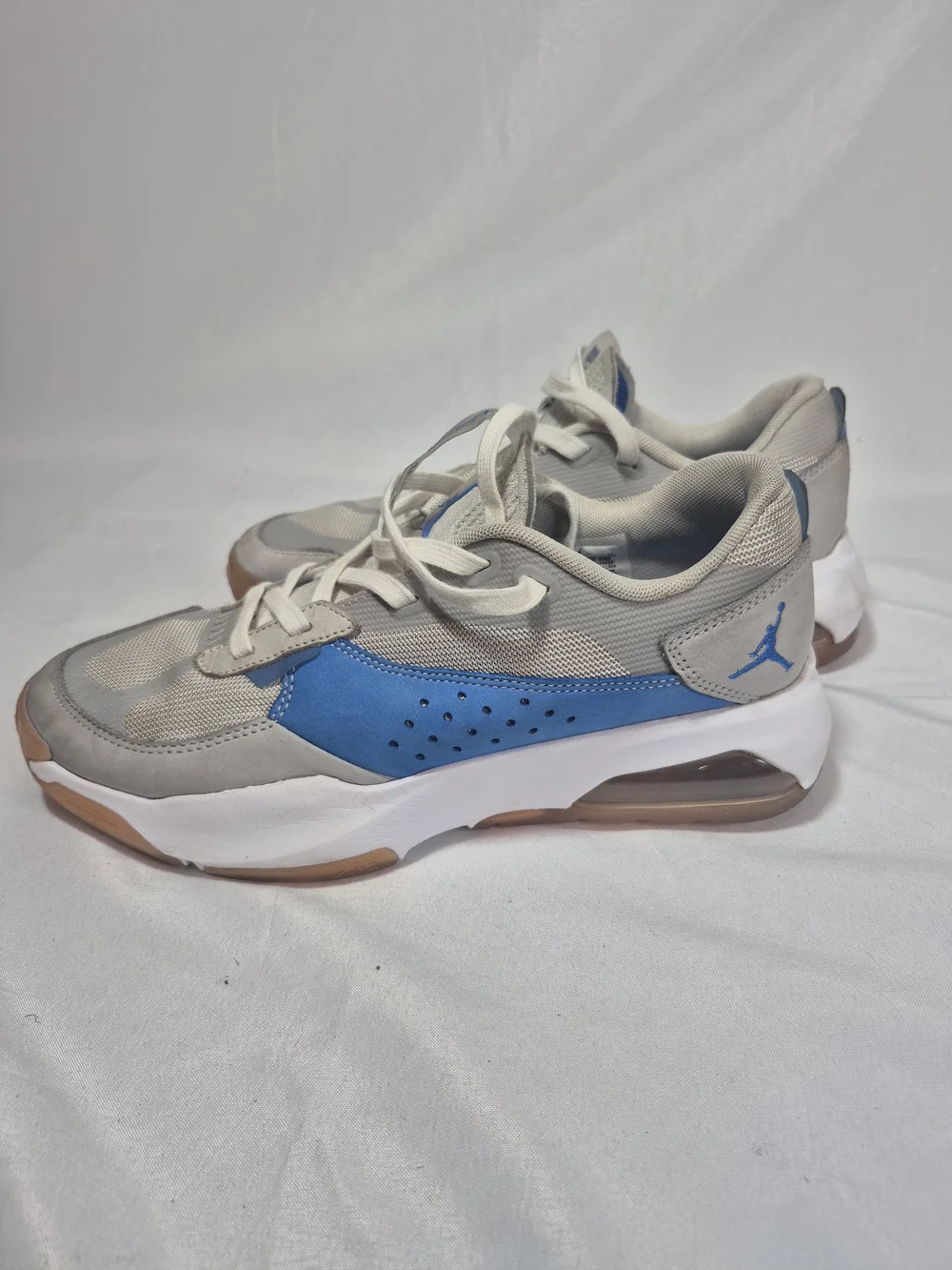 NIKE X JORDAN AIR 200E UCLA BRUINS Athletic Sneakers